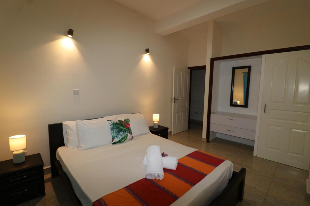Le Ronce Villa Anse Royale Exterior foto