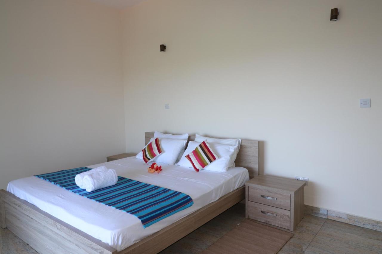 Le Ronce Villa Anse Royale Exterior foto